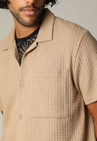 DEELUXE NOA - Chemise - Dune