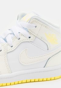 Jordan JORDAN 1 MID UNISEX - Krepšinio batai - sail/light laser orange/white