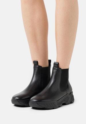 Kennel + Schmenger, Boots à talons - black