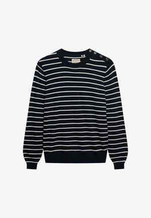 Sweter w niebiesko-białe paski z okrągłym dekoltem, długimi rękawami i przyciskiem na ramieniu. Miękka dzianina, luźny krój.