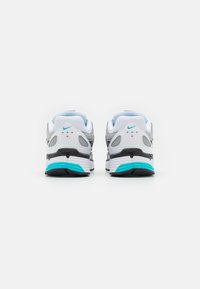 Nike Sportswear P 6000 - Joggesko - white/dusty cactus/silver