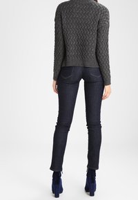 Even&Odd Sweter