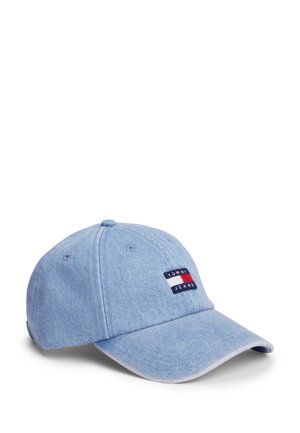 Lyseblå denim baseballcap med buet skygge og lille Tommy Jeans logo patch på venstre forside.