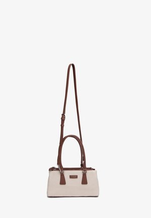 Sac à main rectangulaire beige avec poignées en cuir marron et bandoulière réglable, fermeture éclair sur le dessus, et un petit logo sur le devant.