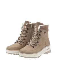 Botas de tobillo de ante marrón con ribete de pelo sintético blanco, presentan una cremallera lateral, ojales de color marrón oscuro y cordones con estampado, sobre una suela blanca robusta.