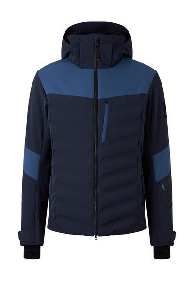 Marineblauwe jas met capuchon, voorzien van contrasterende blauwe panelen, een rits pocket op de borst, een gewatteerde textuur en elastische manchetten.