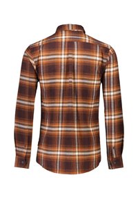 Camicia a quadri marrone con maniche lunghe, caratterizzata da strisce arancioni e bianche, polsini a bottoni, colletto e orlo curvo. Tessuto morbido.