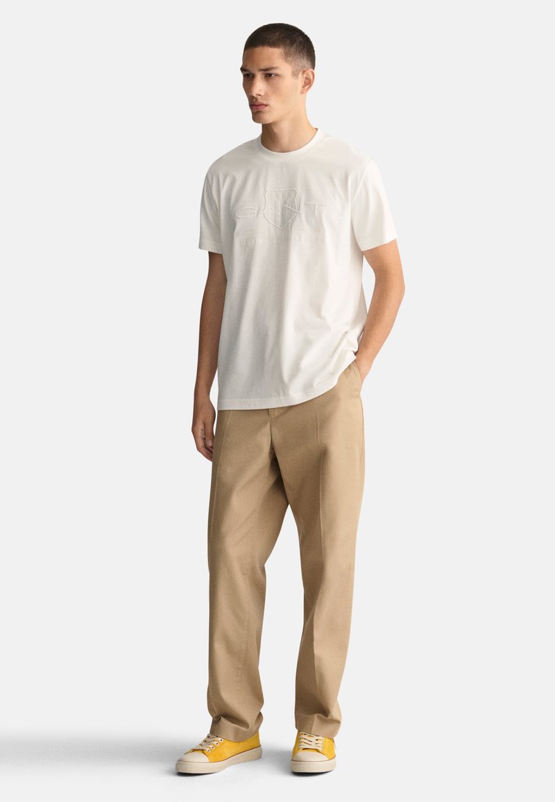 GANT TONAL SHIELD - Triko s potiskem - weiß