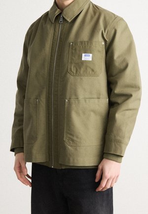 Välikausitakki - green