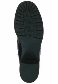 Suola di scarpa in gomma nera con un motivo di battistrada texturizzato, caratterizzato da scanalature angolari e un emblema centrale. L'indicatore di taglia legge "37".