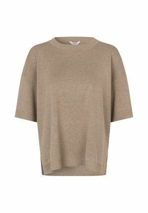 Beige korte mouw gebreide trui met een geribbelde ronde hals, manchetten en zoom, voorzien van een comfortabele pasvorm en iets langere achterkant.