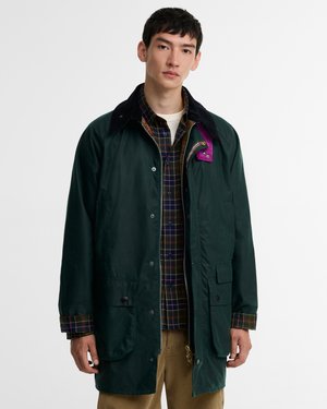Barbour, PAUL SMITH LOVES GAMEFAIR - Водоустойчиво яке - bottle green