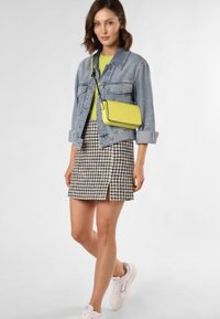 HUGO ROMAS - A-Linien-Rock - weiß marine