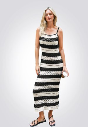 Strickkleid - black white stripes