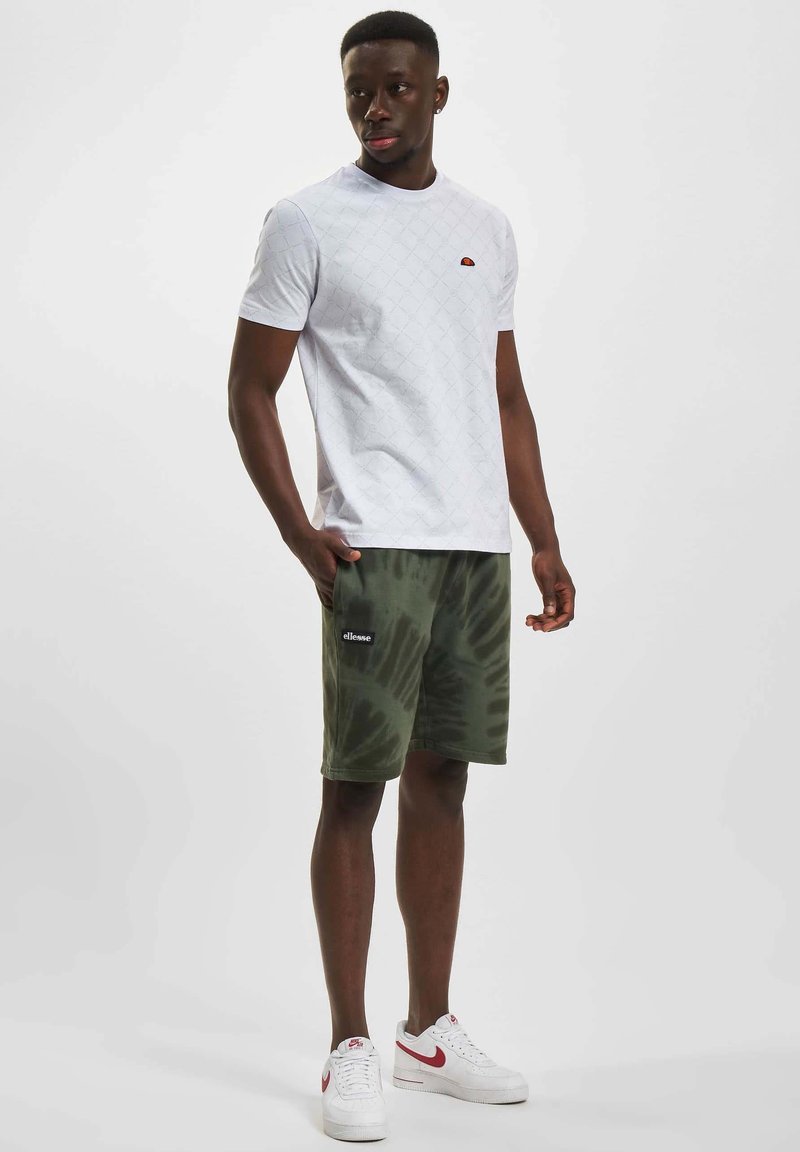 Ellesse ELLESSE NOLI TIE DYE Shorts dark green/verde scuro