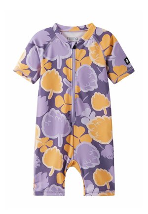 Dziecięcy kombinezon z krótkim rękawem i suwakiem z przodu, z dużymi fioletowymi i żółtymi wzorami liści na lawendowym tle.
