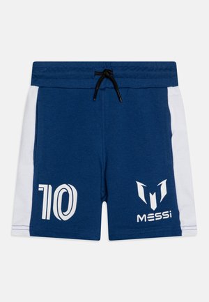Blå idrettsshorts med hvite sidelapper, med nummeret "10" og "MESSI" i hvit skrift. Utstyrt med svart snøring i livet.