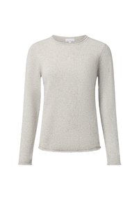 Jasnoszary sweter z długim rękawem, okrągłym dekoltem, o miękkiej teksturze dzianiny oraz lekko podwiniętych brzegach i mankietach.