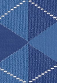 Tissu dans des tons de bleu avec un motif géométrique en diamants, accentué par des coutures contrastantes en bleu clair et blanc. Texture lisse.