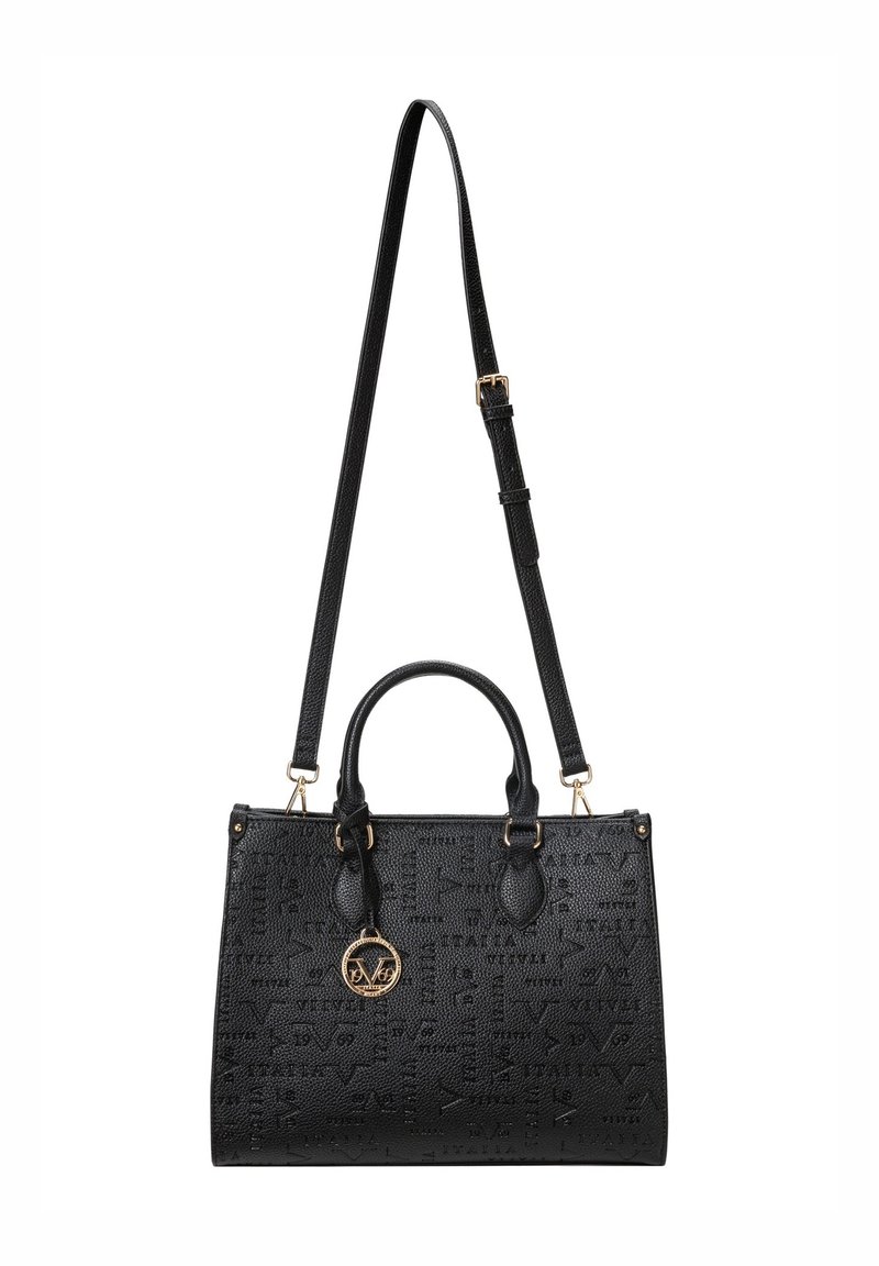 Zwarte handtas met een gestructureerde vorm, geperst patroon, dubbele handvatten en een verstelbare schouderband. Voorzien van gouden hardware en logo-accenten.