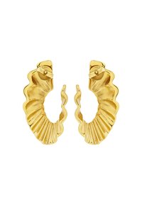 Guldörhängen med en texturerad, vågig design. Varje örhänge har kanter och ett säkert spänne, vilket framhäver deras unika form.