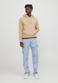 Jack & Jones JJESTAR  NOOS - Jersey con capucha - apricot ice