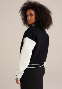 WE Fashion Kardigan - black