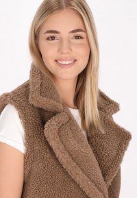 Schmuddelwedda Vesta - dunkelbraun