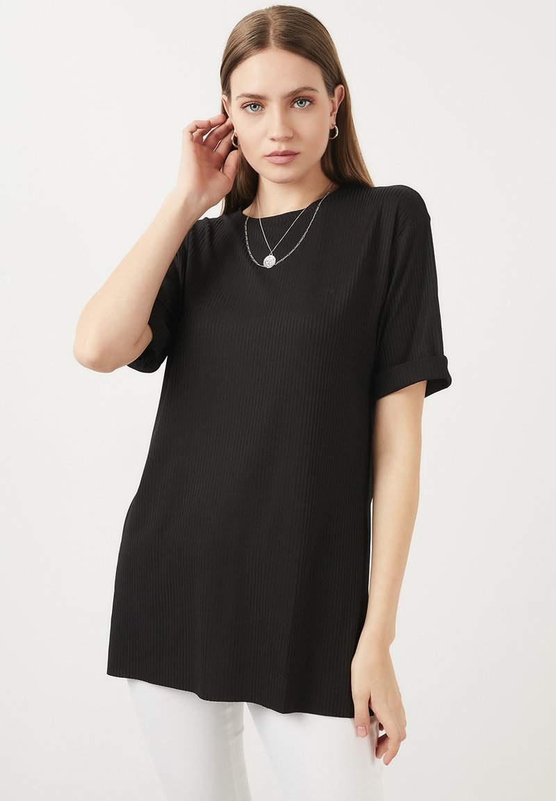 LELA Slim Fit - Pluus - black