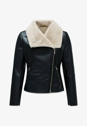 Sorte læderjakke med en beige faux fur-krave, der har en skrå lynlås og to lynlåslommer i siden. Glat tekstur, tætsiddende pasform.