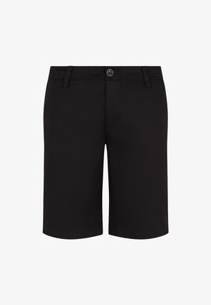 Černé šortky ke kolenům s poutky na pásek, předním knoflíkem a zapínáním na zip, zobrazené na jednobarevném bílém pozadí.