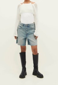 Stradivarius Sweter