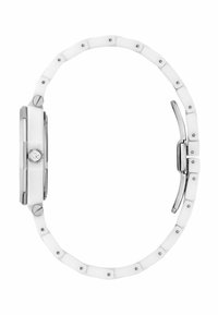 Reloj blanco con caja rectangular, hardware plateado y pulsera de eslabones compuesta por elementos blancos lisos y acentos de tornillo negro.