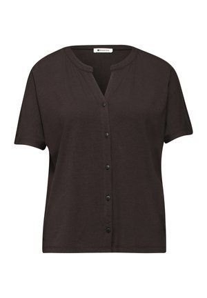 Blouse à manches courtes marron foncé avec boutons, col rond et petite encoche en forme de V au centre devant.