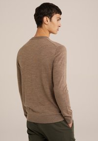 WE Fashion Stickad tröja - brown