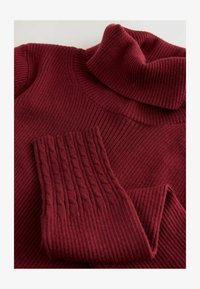 Non sélectionné, dark burgundy red