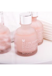 Mizon ACENCE BLEMISH OUT PINK SPOT 30ML - Serum