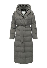 Grå pufferjakke med hætte, der har en belted talje, quiltet tekstur, lange ærmer og en knælang design.