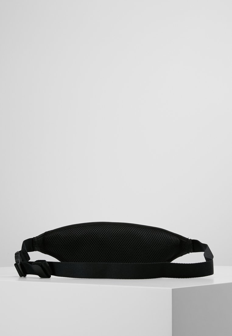 nike small capacity 2.0 waistpack