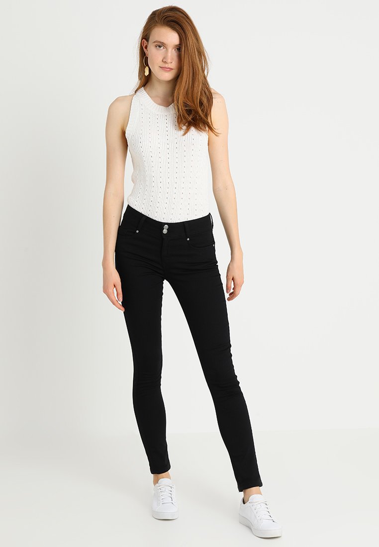 Soyaconcept JINX LANA - Slim fit jeans 
