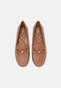 MICHAEL Michael Kors JULIETTE brązowy