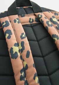 Next STANDARD - Sac à dos - chocolate brown leopard