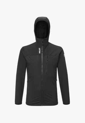 Schwarze Softshelljacke mit Kapuze, Frontreißverschluss, Brust- und Seitentaschen mit Reißverschluss sowie weißen Millet-Logos auf Brust und Ärmel.
