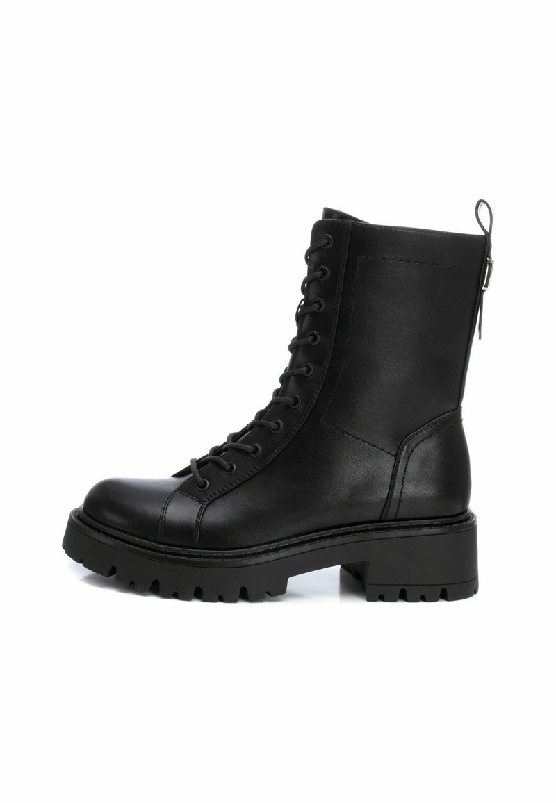 XTI Botines con plataforma - black