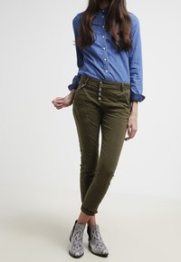 Mos Mosh Jean slim - olive