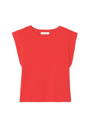 Haut rouge à manches courtes avec épaules larges et encolure ronde, étiquette "PROMOD" à l'intérieur du col.