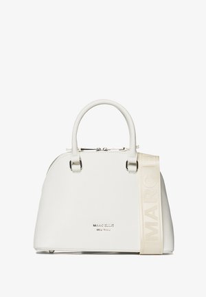 Sac à main en cuir blanc avec un haut arrondi, deux poignées et une bandoulière amovible, arborant un logo en relief. Fermeture zippée et texture lisse.