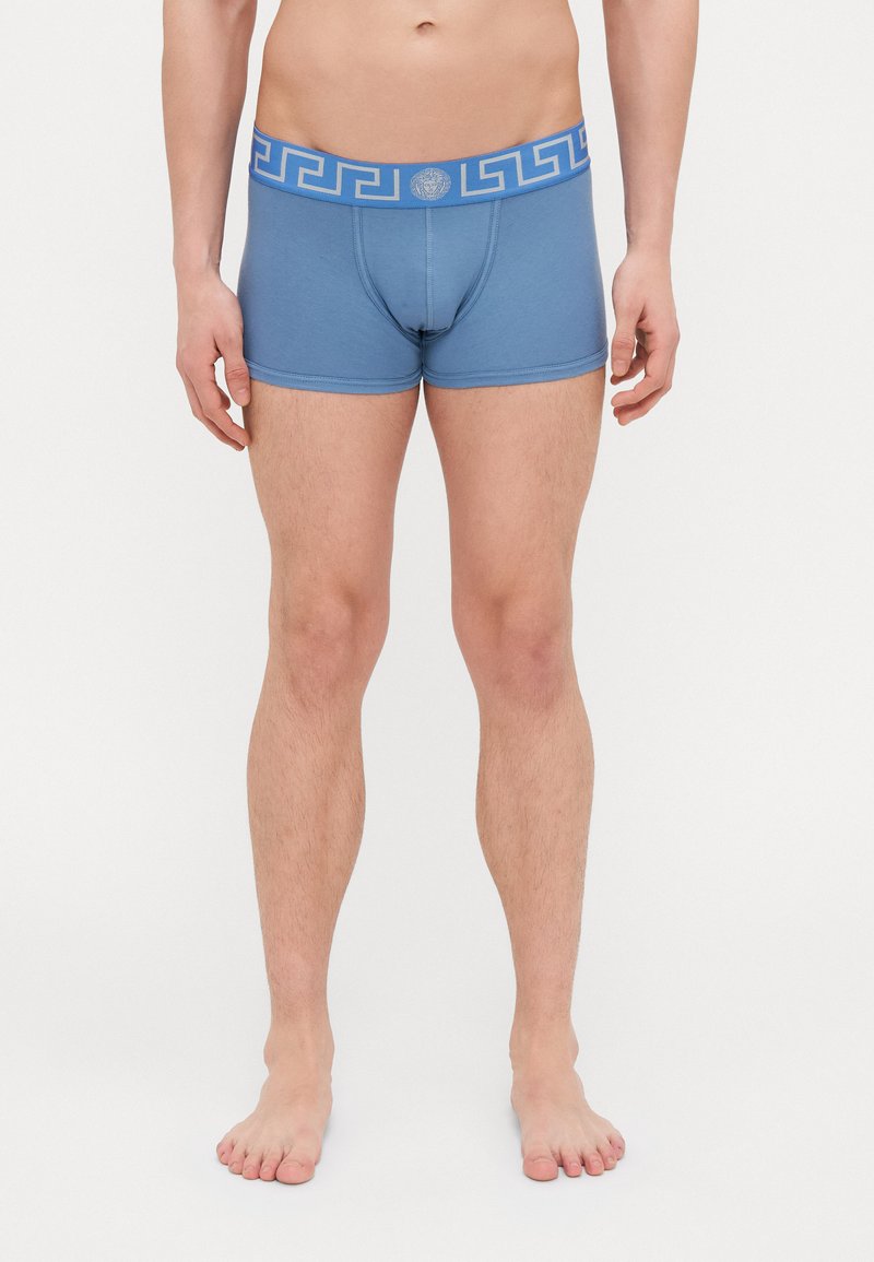 Versace - UNDERPANTS LOW RISE TRUNK TOPEKA NEW LOGO - Uske bokserice - stone blue/silver, Povećaj