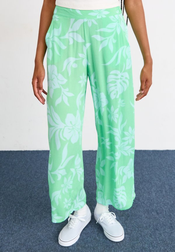 MIDNIGHT AVENUE CRINKLE - Trousers - atomizer hula