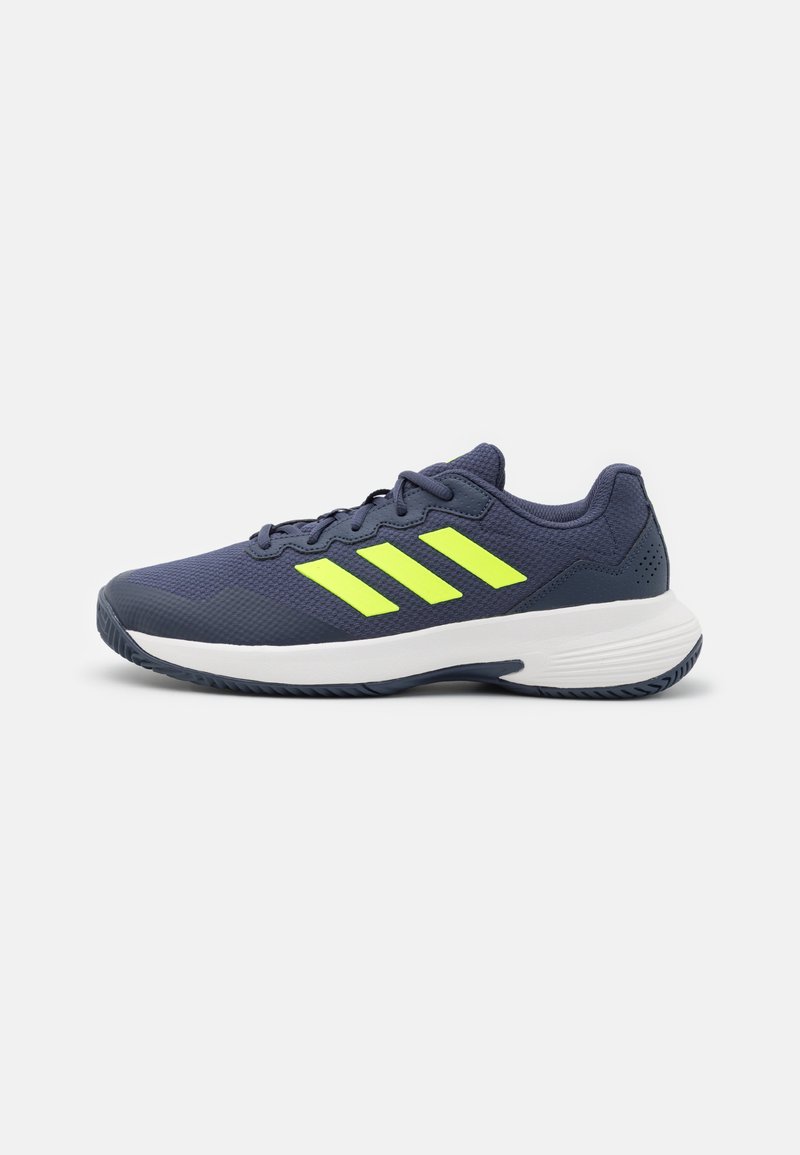 adidas Performance GAMECOURT 2 - Pantofi de tenis pe zgură - shadow navy/lucid lemon/core white